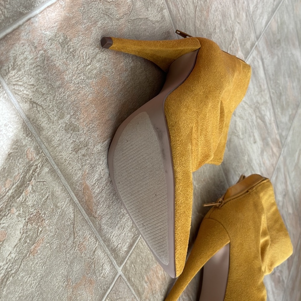 MOVING SALE MAKE OFFER Mustard slouch booties, ramya - Picture 2 of 2